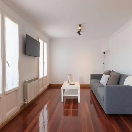 Plazuela Sta Catalina I En Con Parking By Kabia Gestion * Mundaka